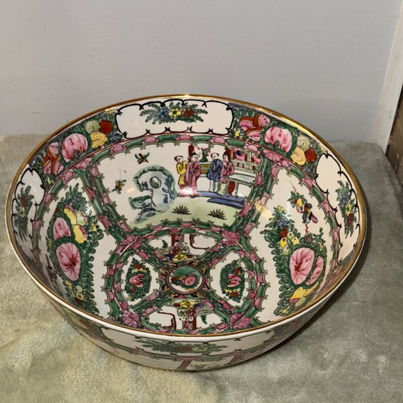 Vintage Chinese Famille Rose Medallion Porcelain Bowl Hand Painted W WOOD STAND - Picture 13 of 16